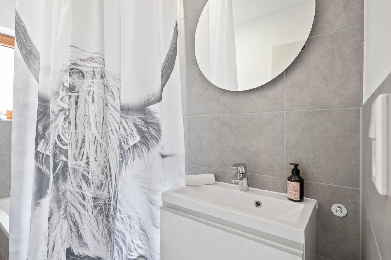 Ruhiges Und Zentrales Apartment In Huettenfeld Lampertheim Dış mekan fotoğraf