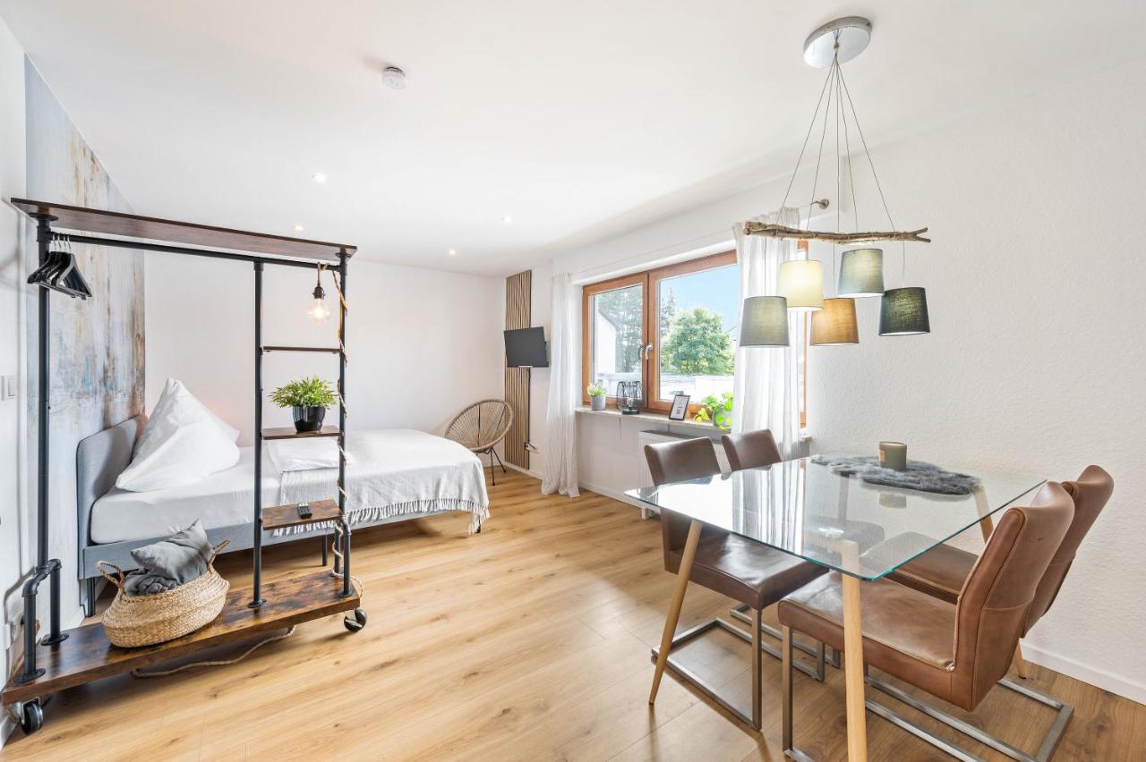 Ruhiges Und Zentrales Apartment In Huettenfeld Lampertheim Dış mekan fotoğraf